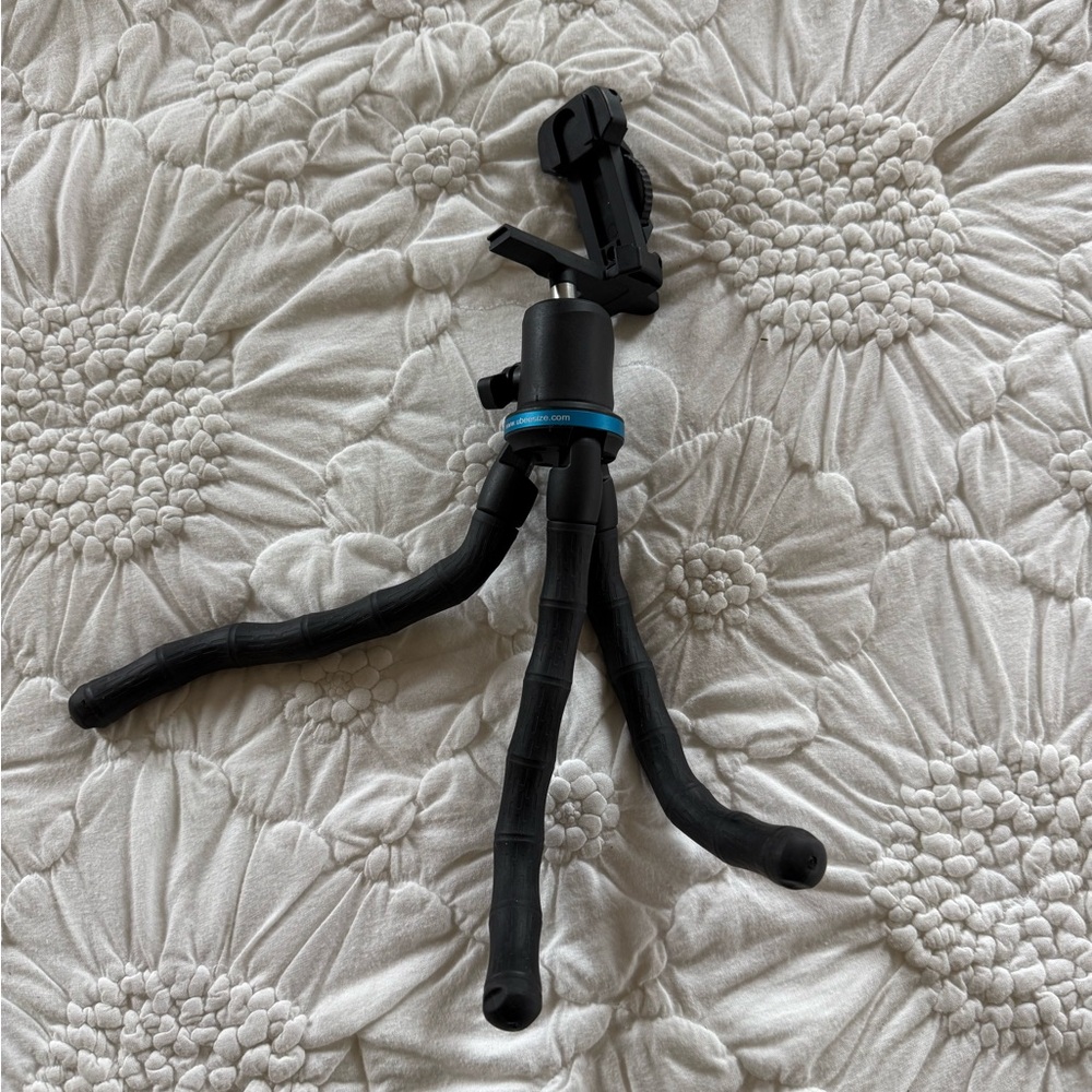 Bendable Camera/Phone Tripod - Picture 4 of 5